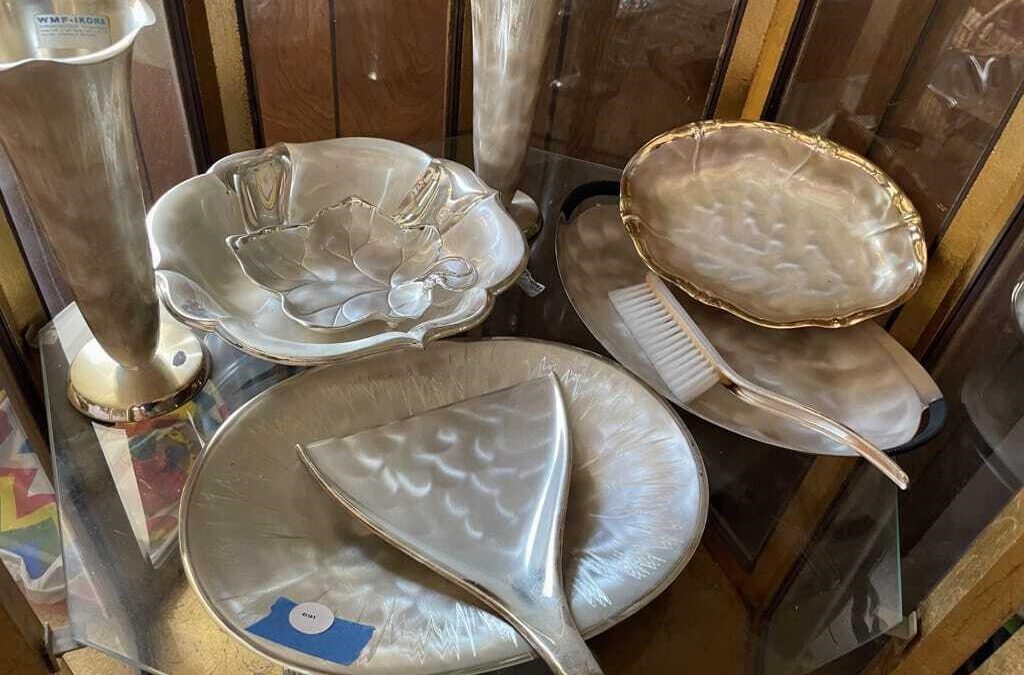 9/16 Sunny Hibid Vintage World Treasures Estate Sale Auction