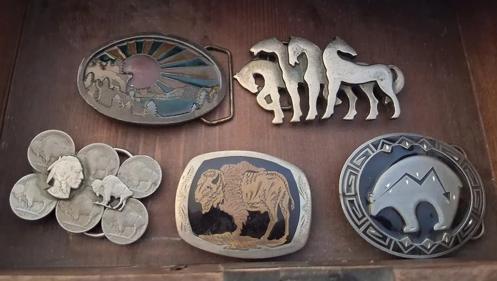 Vegas Online Auctions: Sunny’s Worldly Treasures