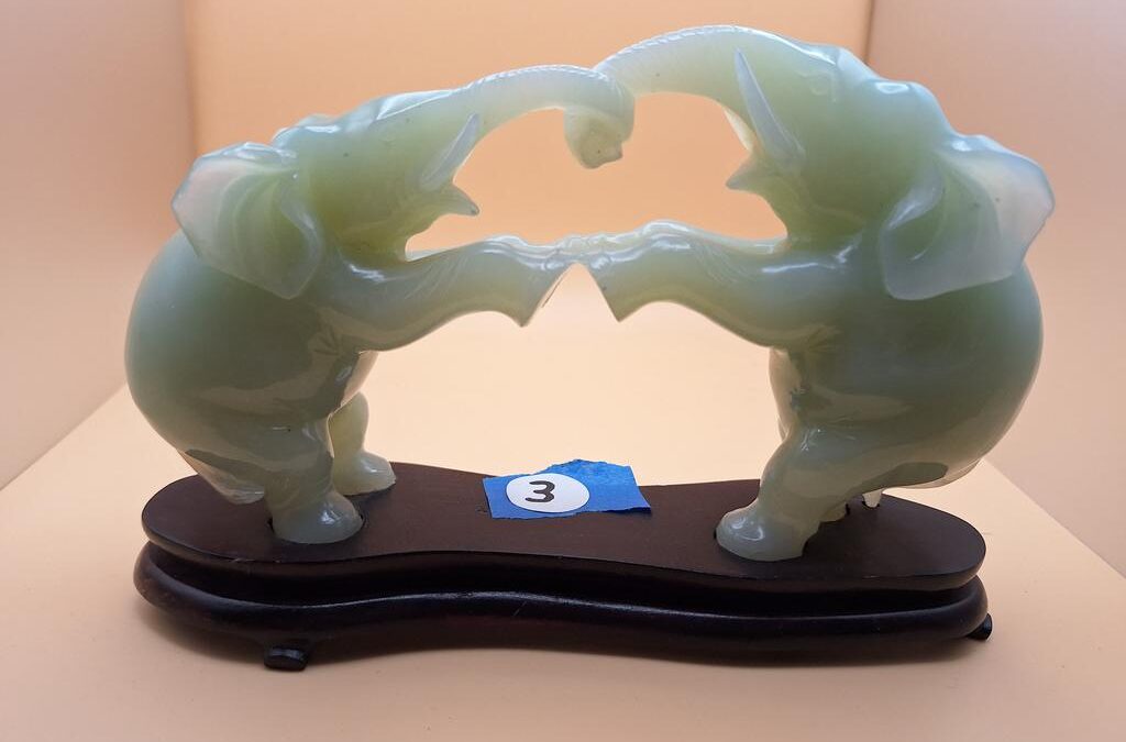 Las Vegas Online Auction: Asian Decor, Jade & Rosewood